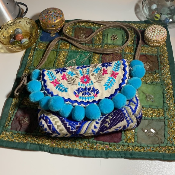 Paper Source Adorable, Poof Ball, Embroidered Handbag with Long Strap—Cute! - Picture 1 of 16